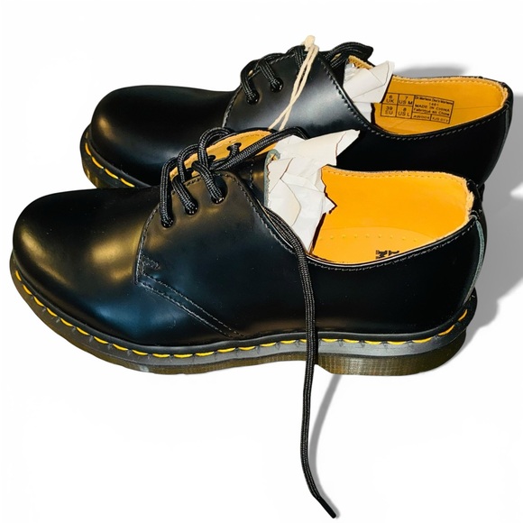 Dr. Martens Black 1461 SMOOTH LEATHER OXFORD SHOES - Picture 7 of 9